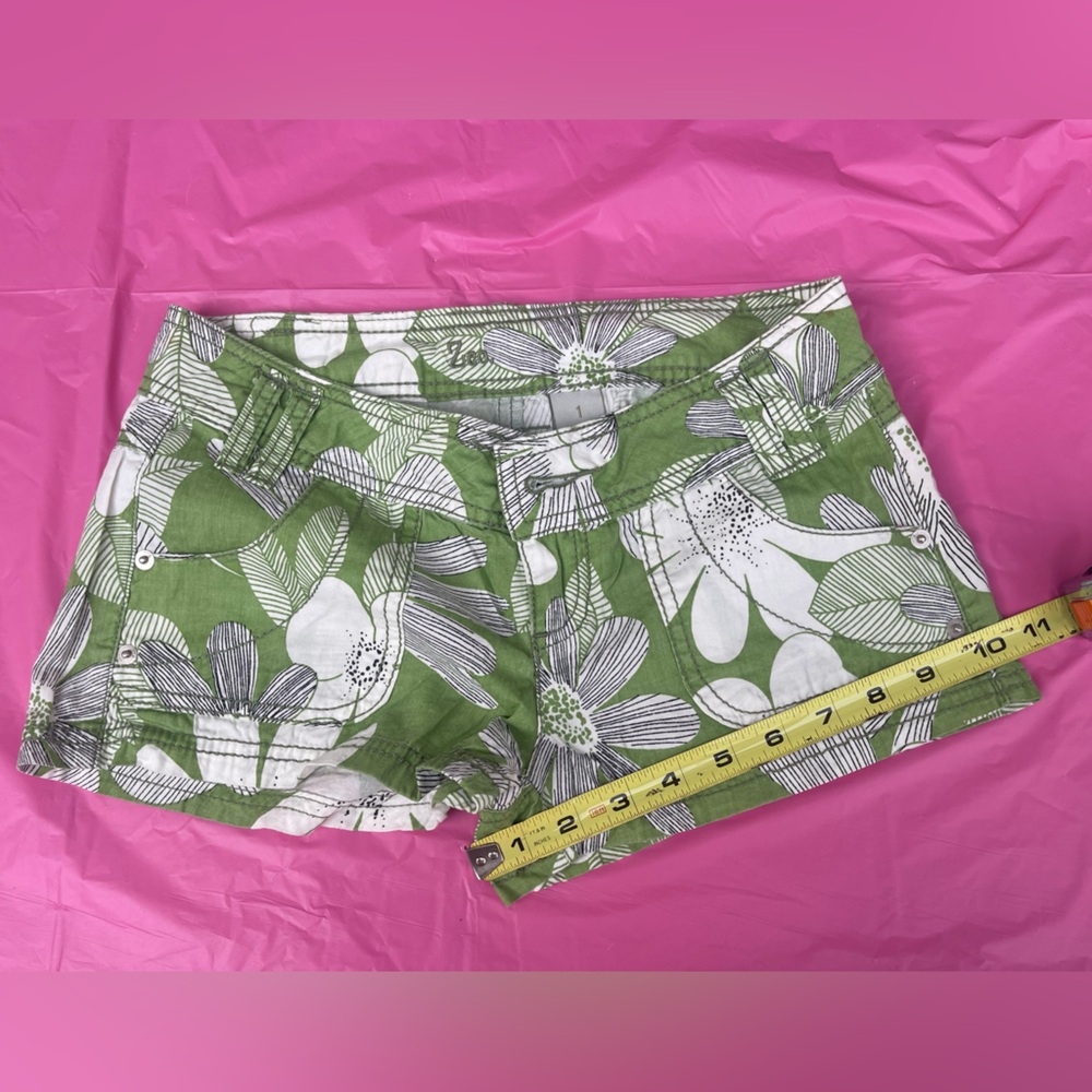 LOW RISE Z.Co JEANS Green Floral Shorts size 1 JUNIORS - Picture 8 of 12